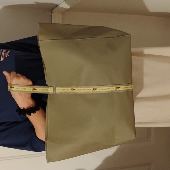 FLASH SALE! Authentic Louis Vuitton Limited Edition LV Cup Large Tote - Picture 2 of 13